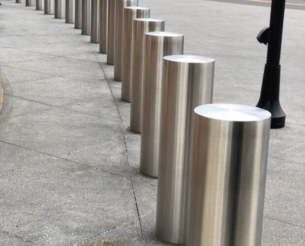 Embedded-Security-Bollards__09568